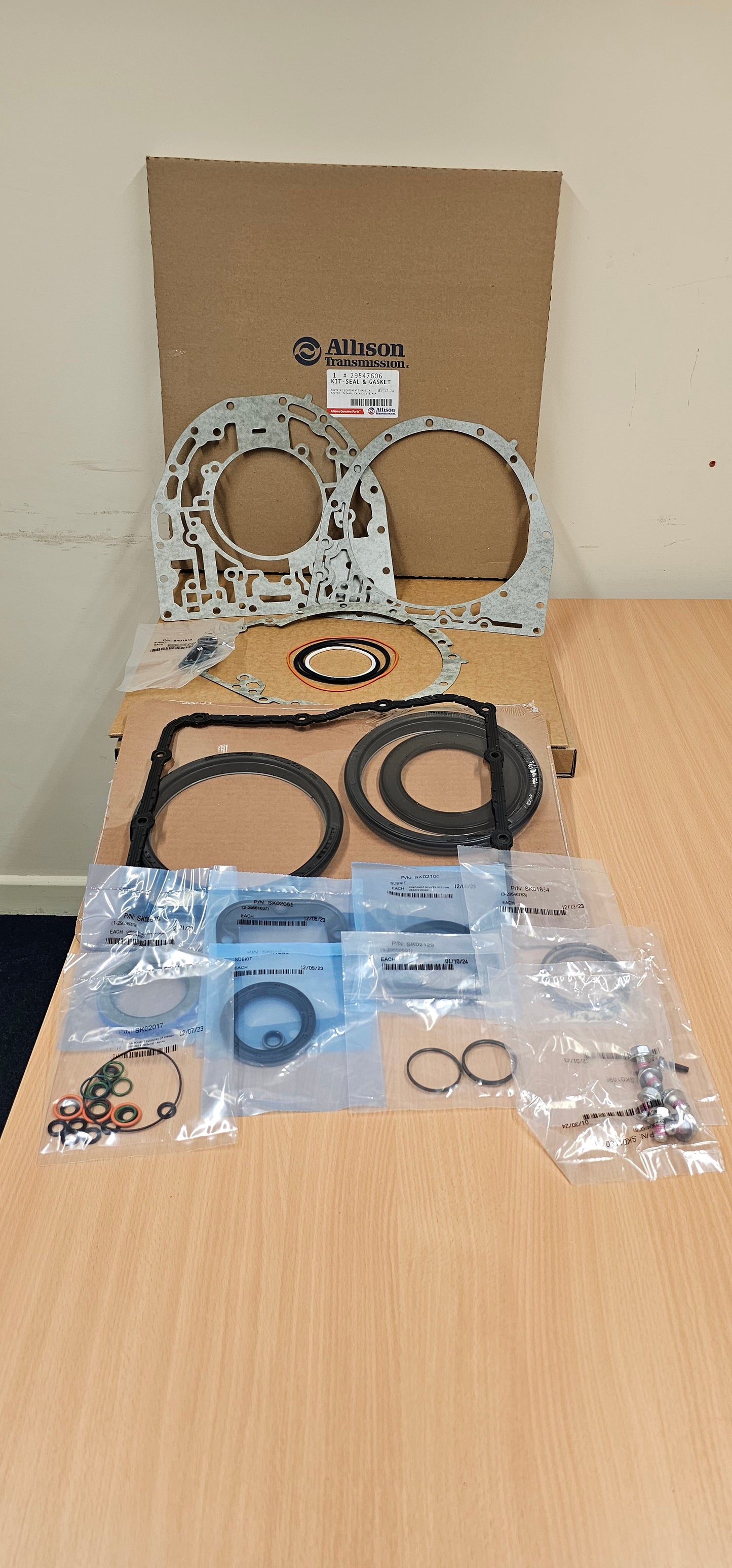 SERVICE GASKET KIT GENUINE ALLISON TRANSMISSION 29547606