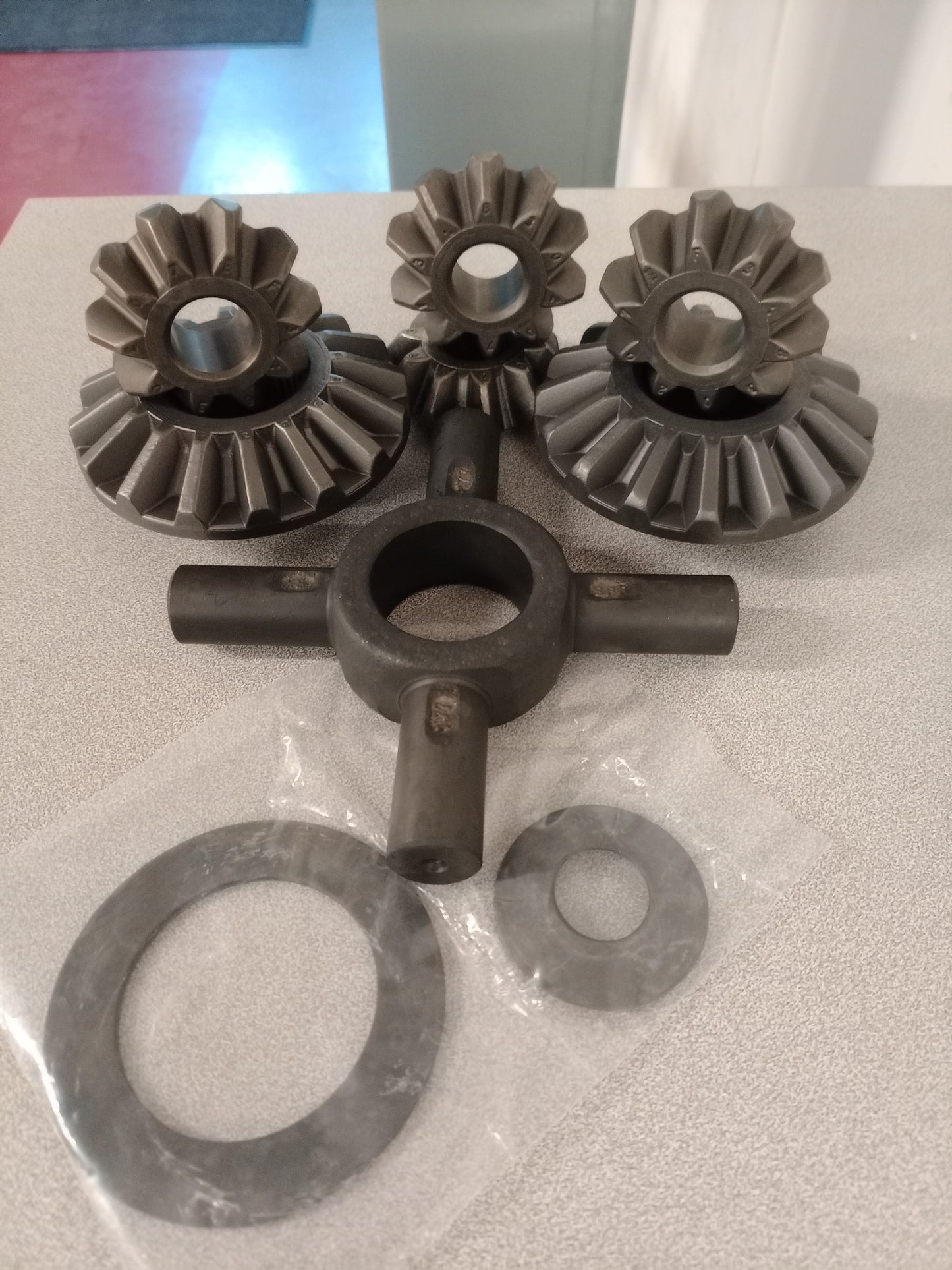 DIFFERENTIAL KIT COMPLETE GENUINE DANA SPICER PARTS D829285 / 829285