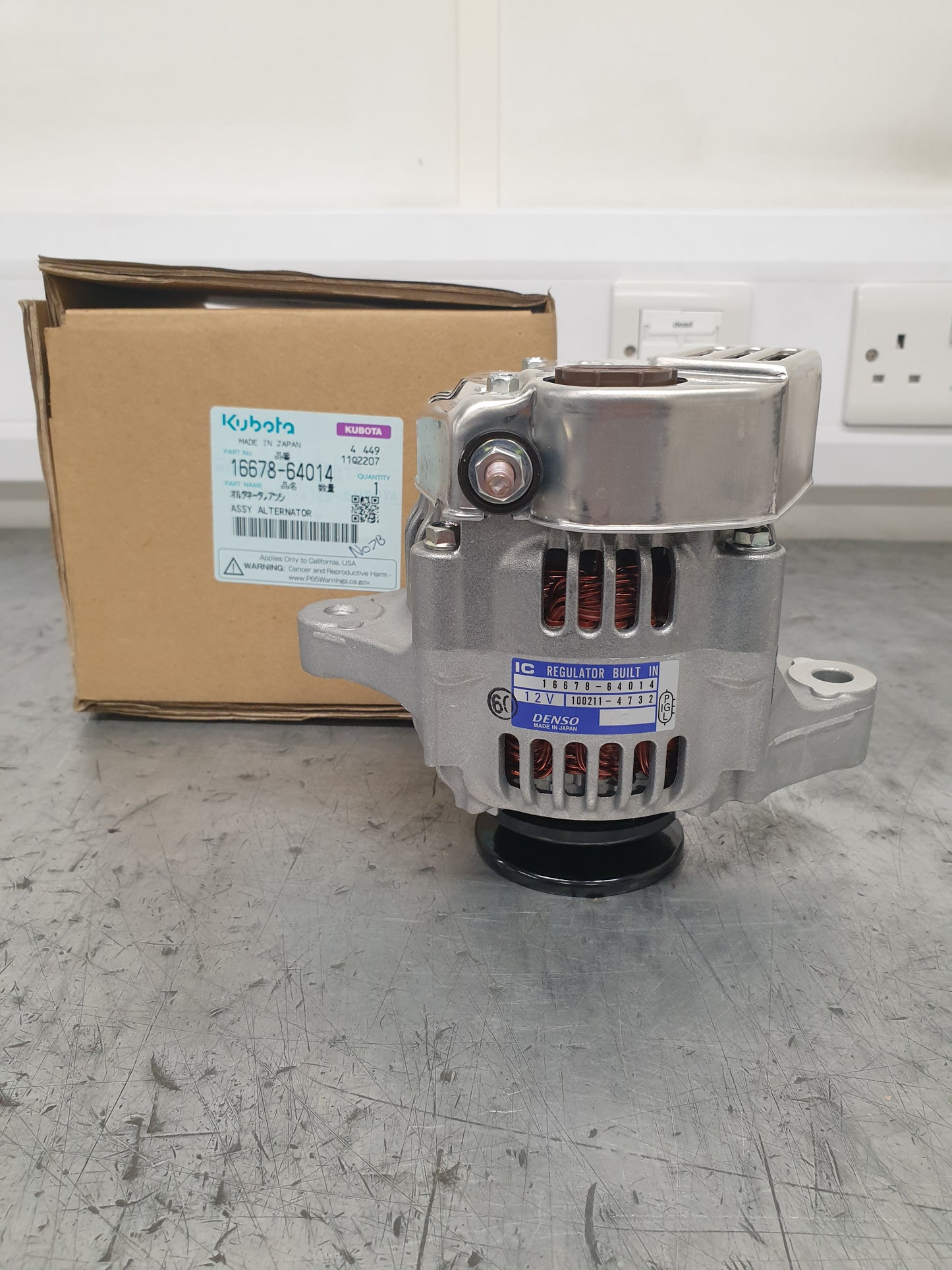 ALTERNATOR 1667864014 KUBOTA GENUINE PARTS
