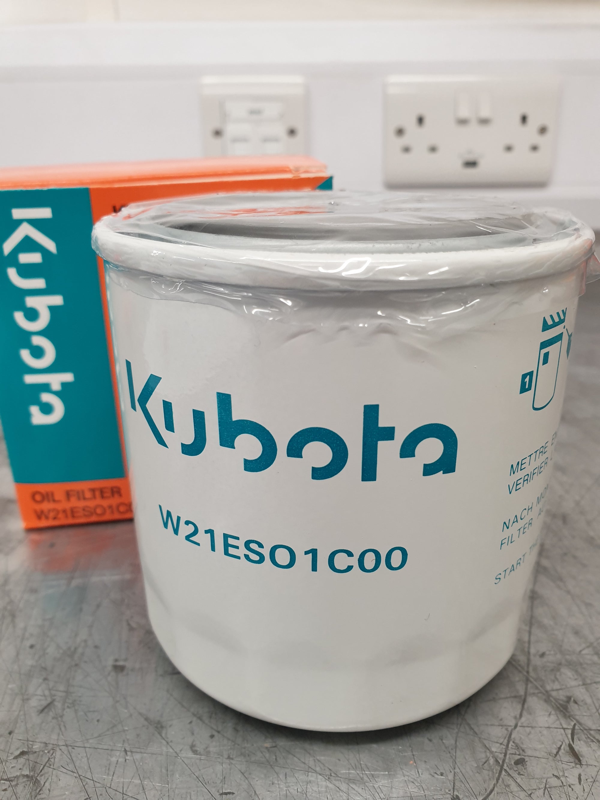 OIL FILTER GENUINE KUBOTA PARTS W21ESO1C00