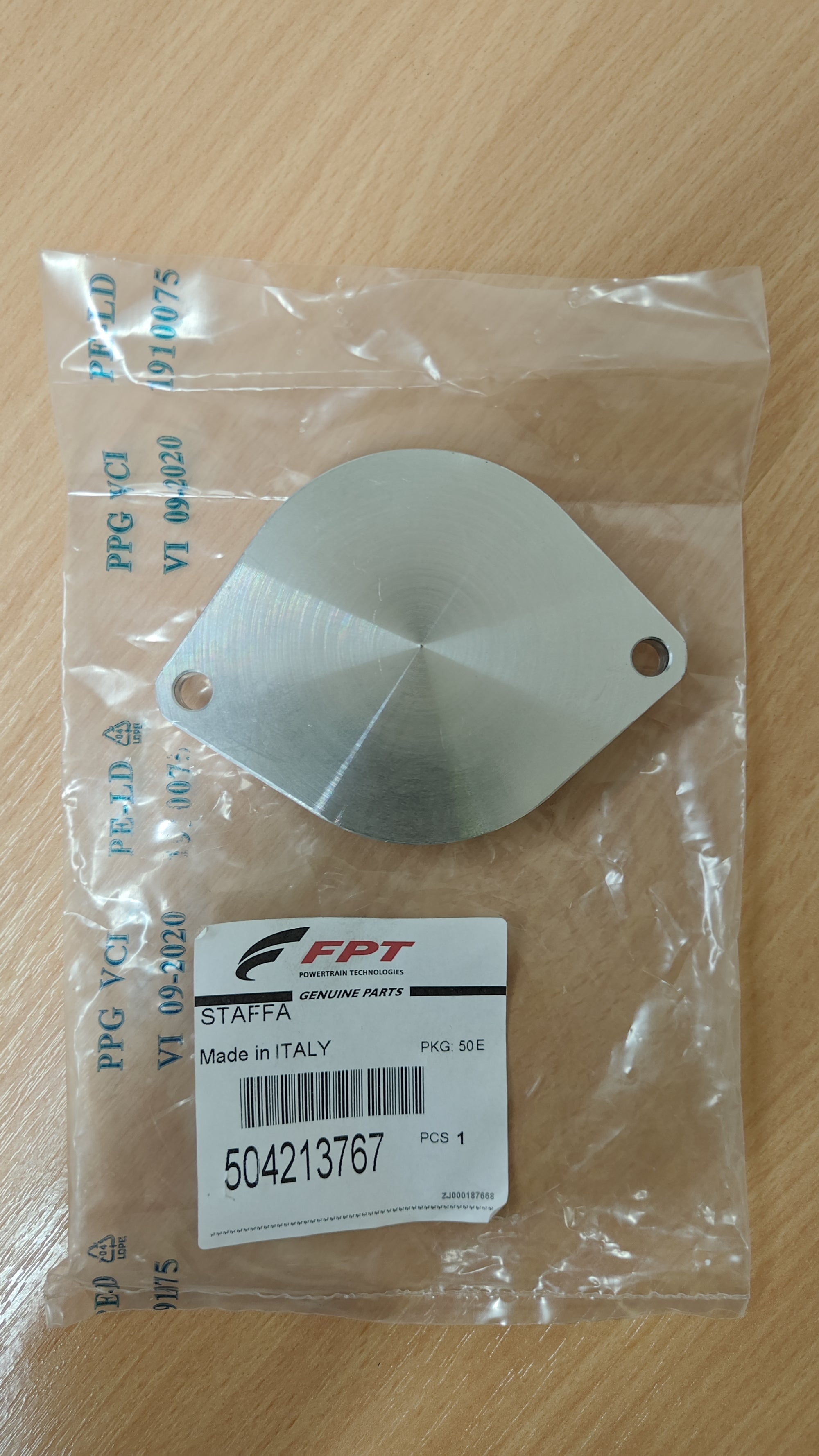 FASTENING BRACKET - 504213767