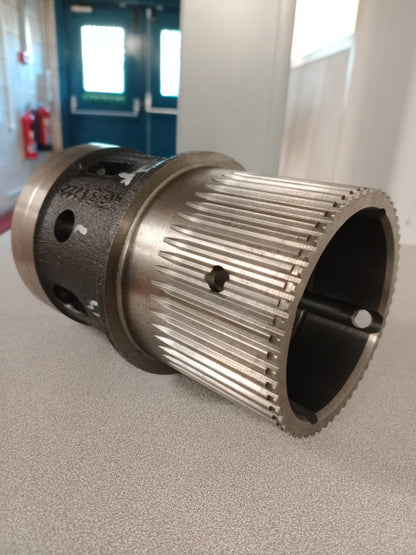 DIFFERENTIAL CARRIER GENUINE DANA SPICER PARTS D111.0405603 / 111.04.056.03