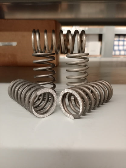 COMPRESSION SPRING 60.5 X 29.5 X 3.5 GENUINE CARRARO PARTS 125756 / 125756-CR