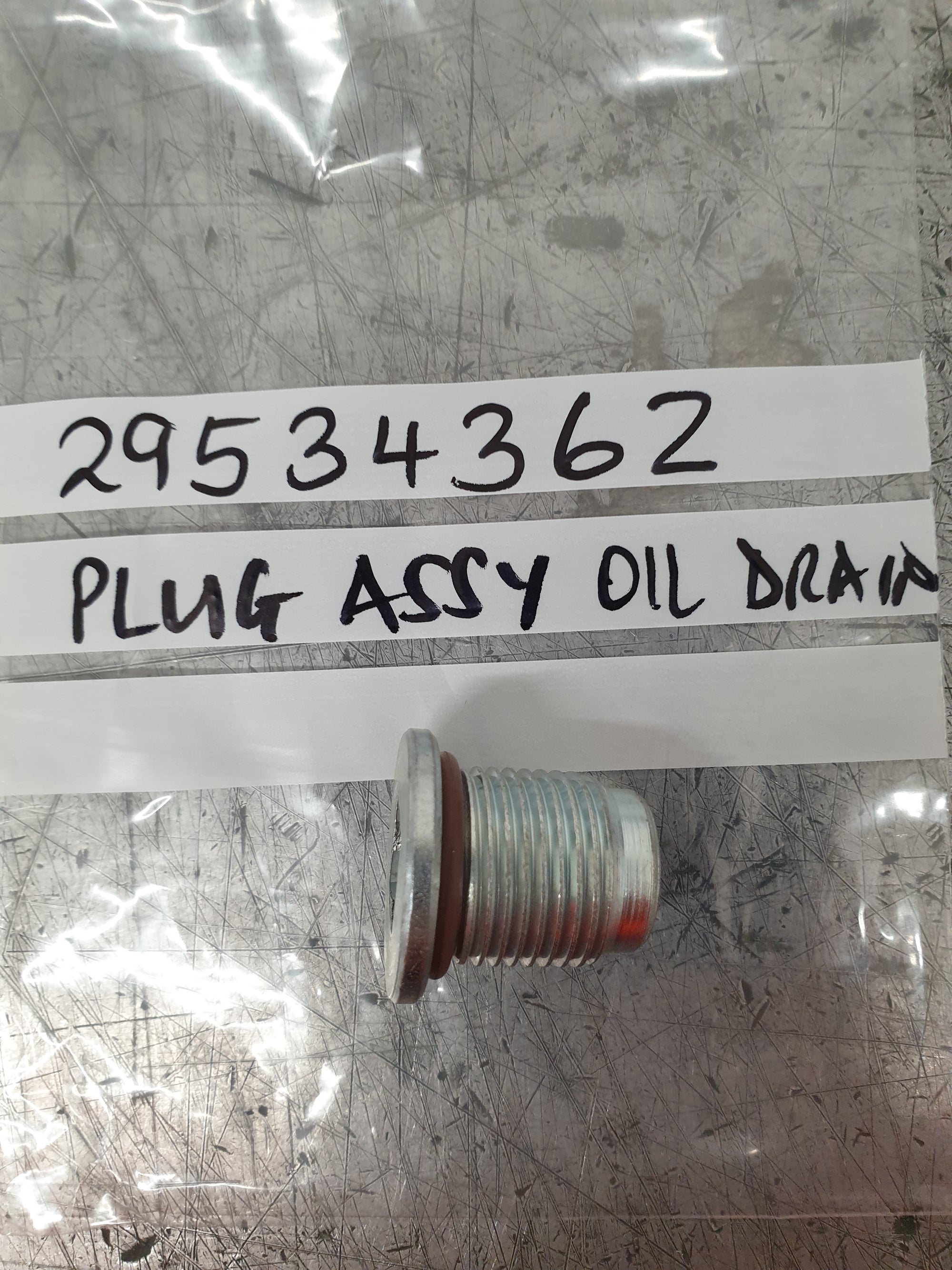 PLUG ASSY  OIL DRAIN  - 29534362