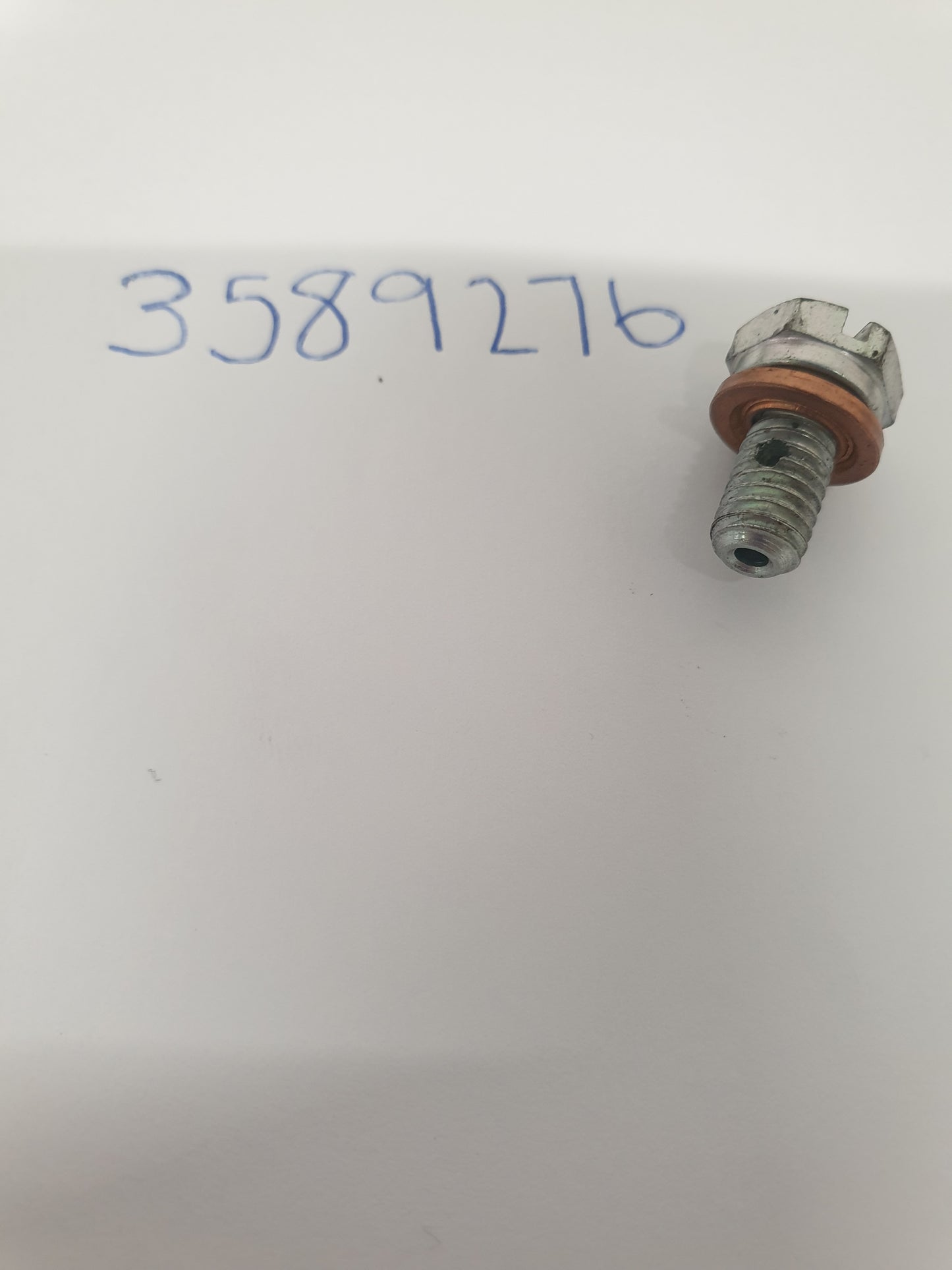 SCREW - 3589276